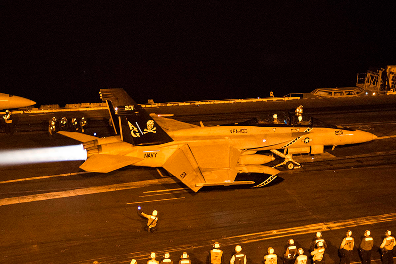 Illustration for article titled Iranian Rocket Splashes Down Near US Aircraft Carrier In Straits Of HormuzÂ